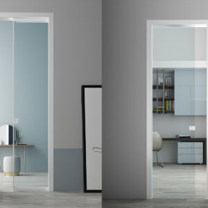 Porta scorrevole a scomparsa in vetro trasparente GlassMode telaio in alluminio Immagine di porta scorrevoli a scomparsa con anta in vetro trasparente e bordo in alluminio bianco modello Luman di MR Art Design